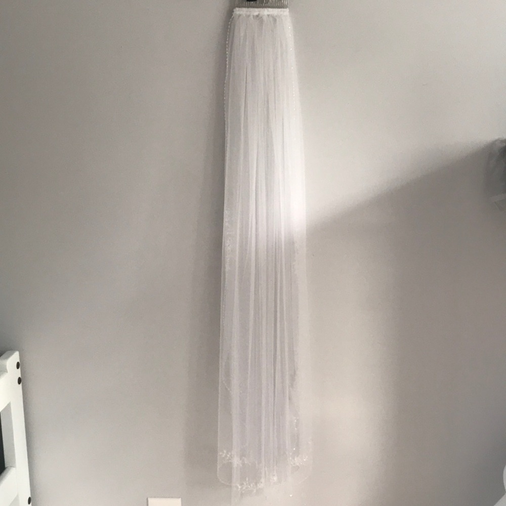 Gorgeous Veil - Picture 3 of 8